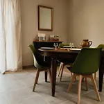 Charmante Maison Avec Jardin Aux Portes Des Gorges De L'ardèche Hébergement de vacances *