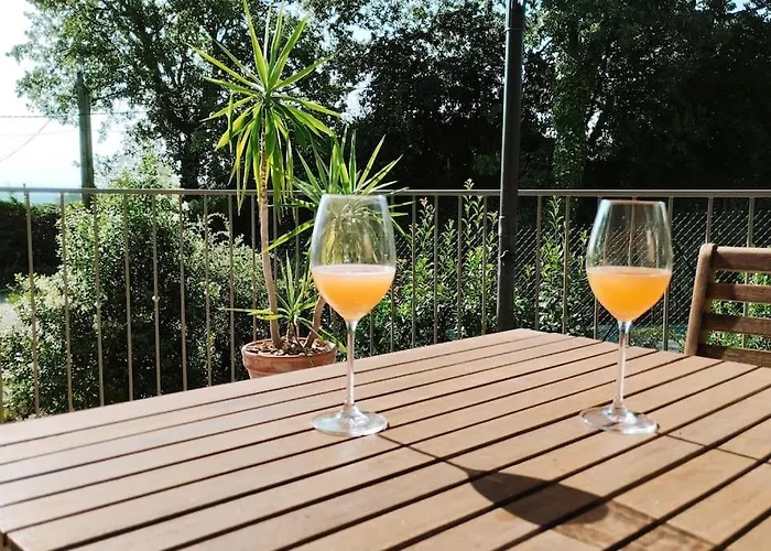 Charmante Maison Avec Jardin Aux Portes Des Gorges De L'ardeche Casa de Férias Saint-Julien-de-Peyrolas